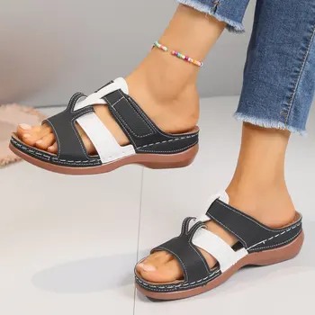 Ежедневни сандали в изчистен стил с модерните женски универсални дишаща нескользящими летни прости чехли, подходящи по цвят към ежедневието